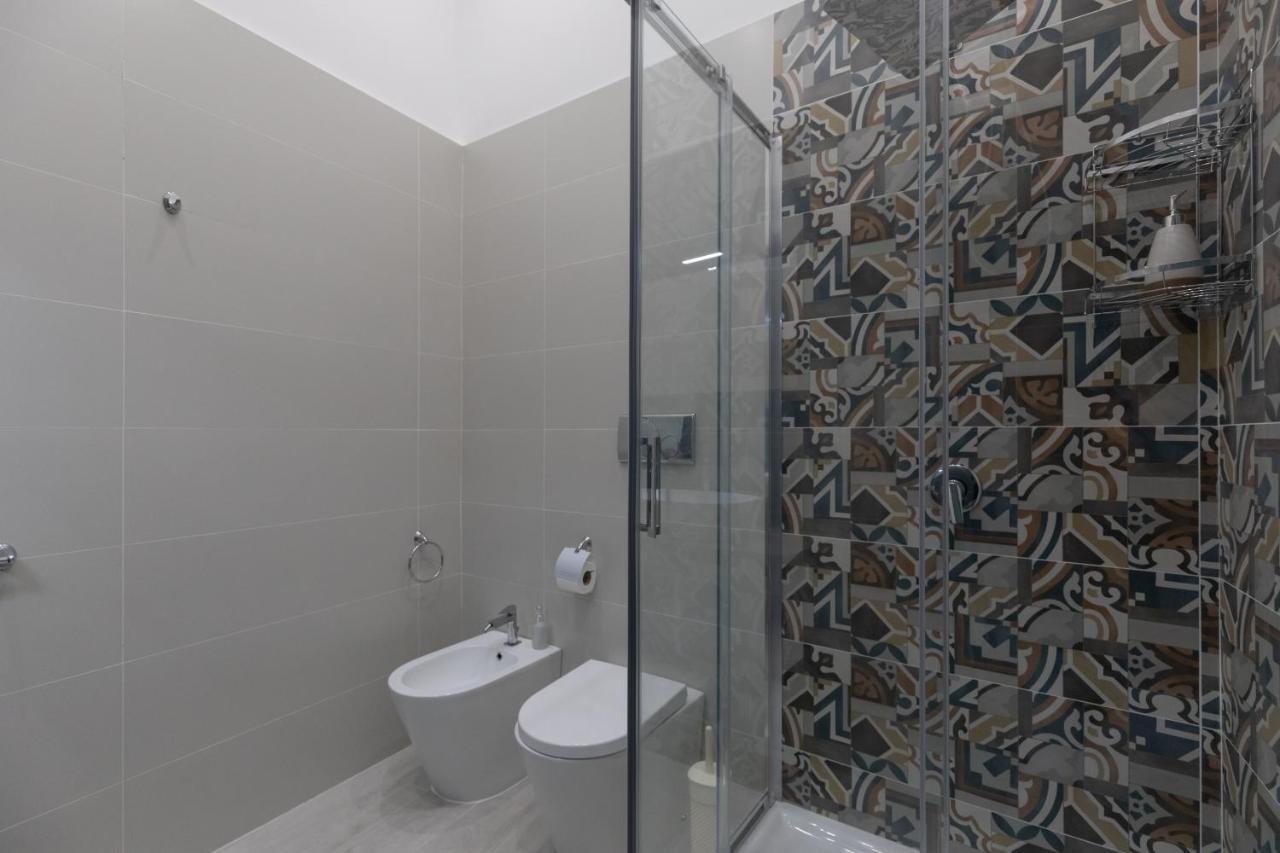 My Brilliant Home With Jacuzzi 2 Steps From St Toledo Nápoles Exterior foto