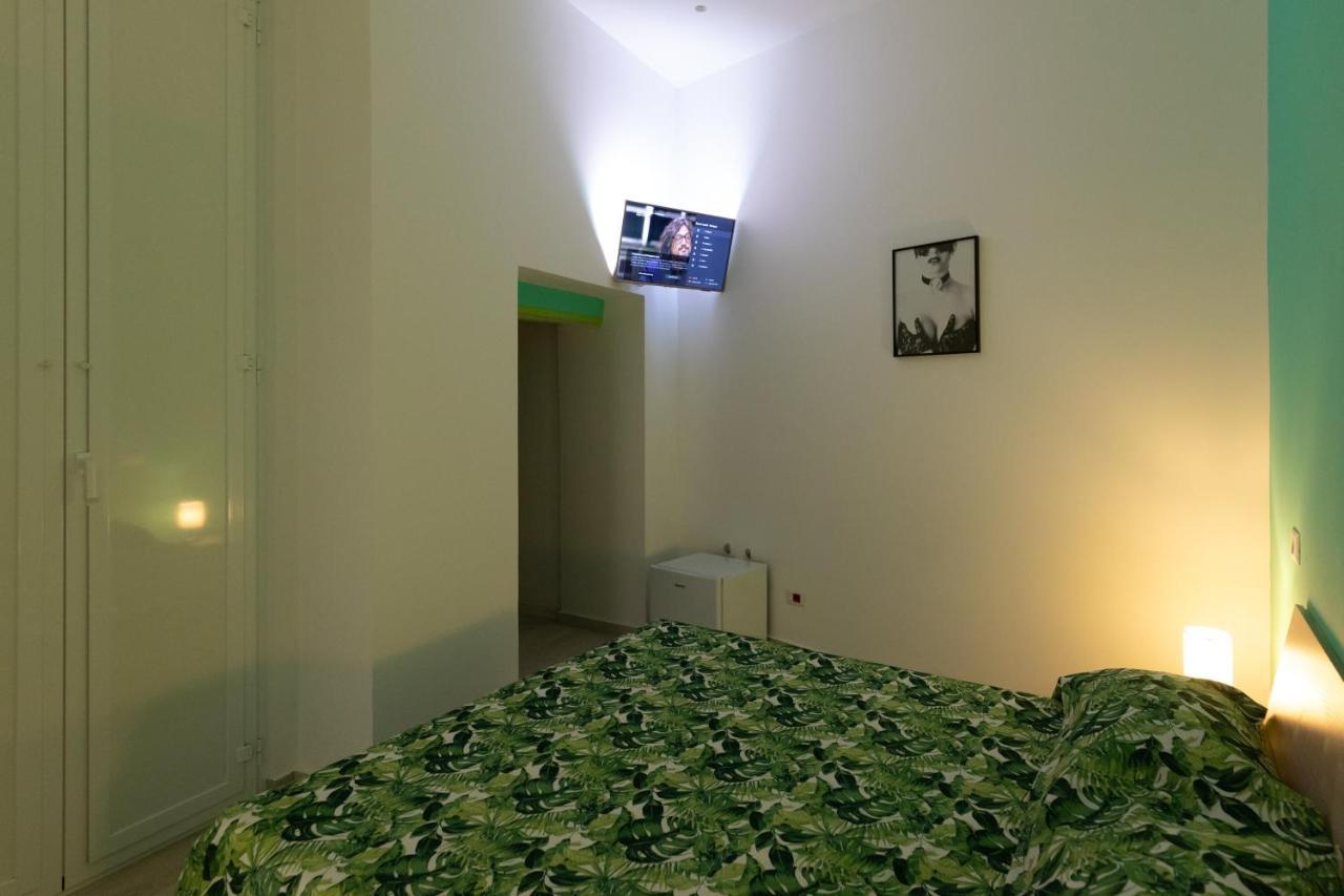 My Brilliant Home With Jacuzzi 2 Steps From St Toledo Nápoles Exterior foto
